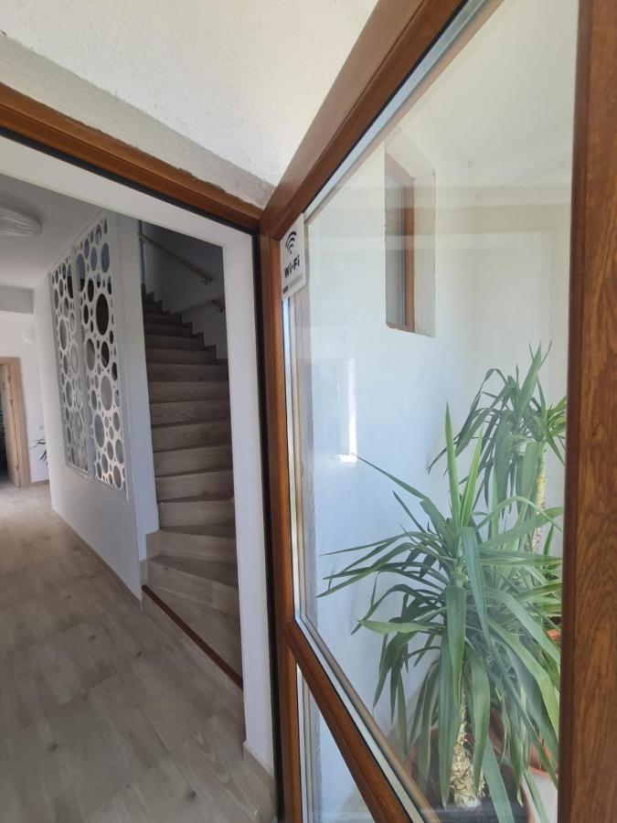 Yuka Hotel Vama Veche Luaran gambar